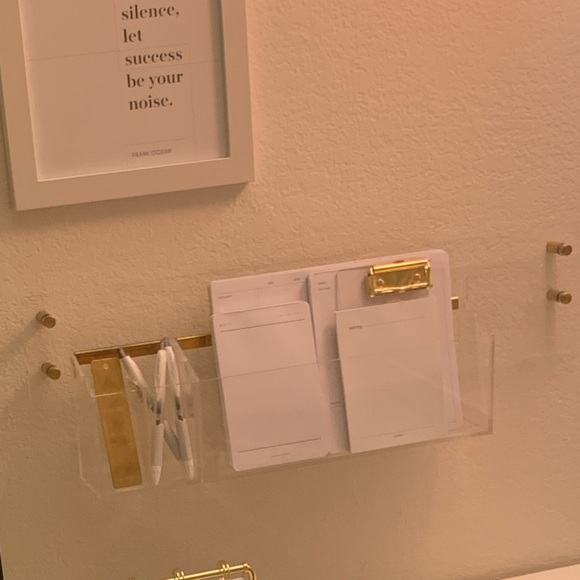 Russell + Hazel Acrylic Wall Valet, Accessory Cup - Picture 12 of 12